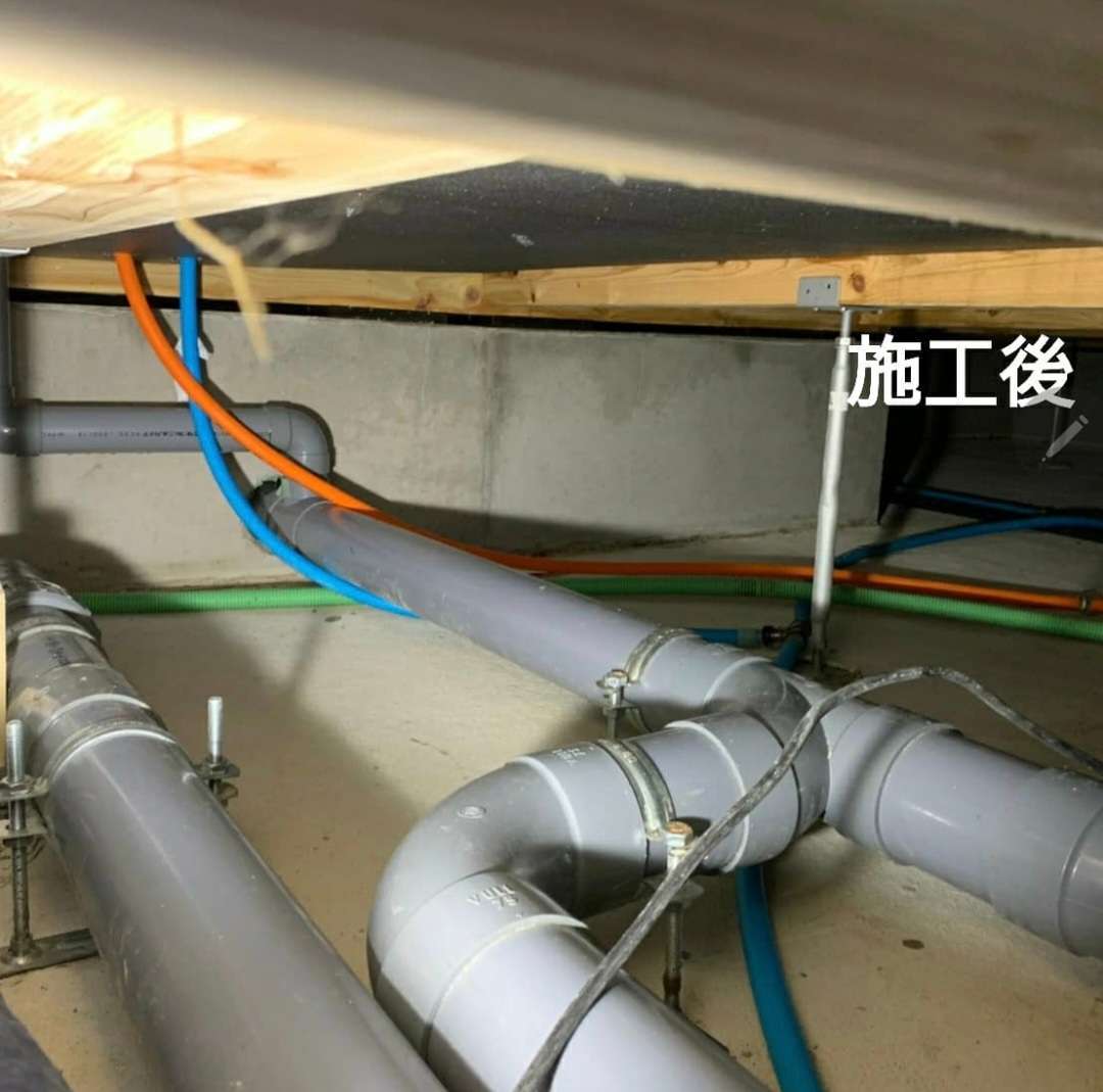 新築住宅の設備の配管接続不備の漏水現場