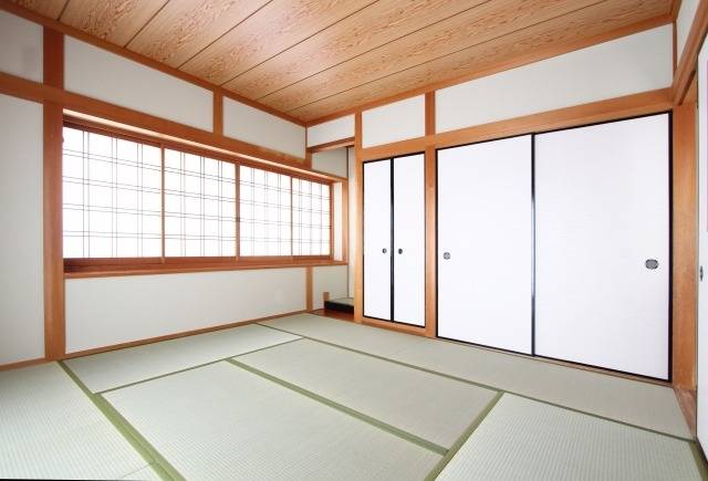 押入れのカビ取りと二度と再発しないための対策【カビ取りのプロ直伝】