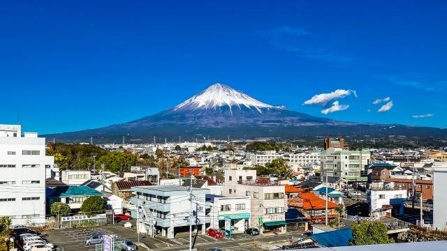 静岡のカビ取り業者ならカビバスターズ静岡|原因調査から再発対策まで