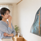 梅雨明けなのにカビ臭い原因は壁の中？夏型結露と含水率検査で見える化する住まいのカビリスク